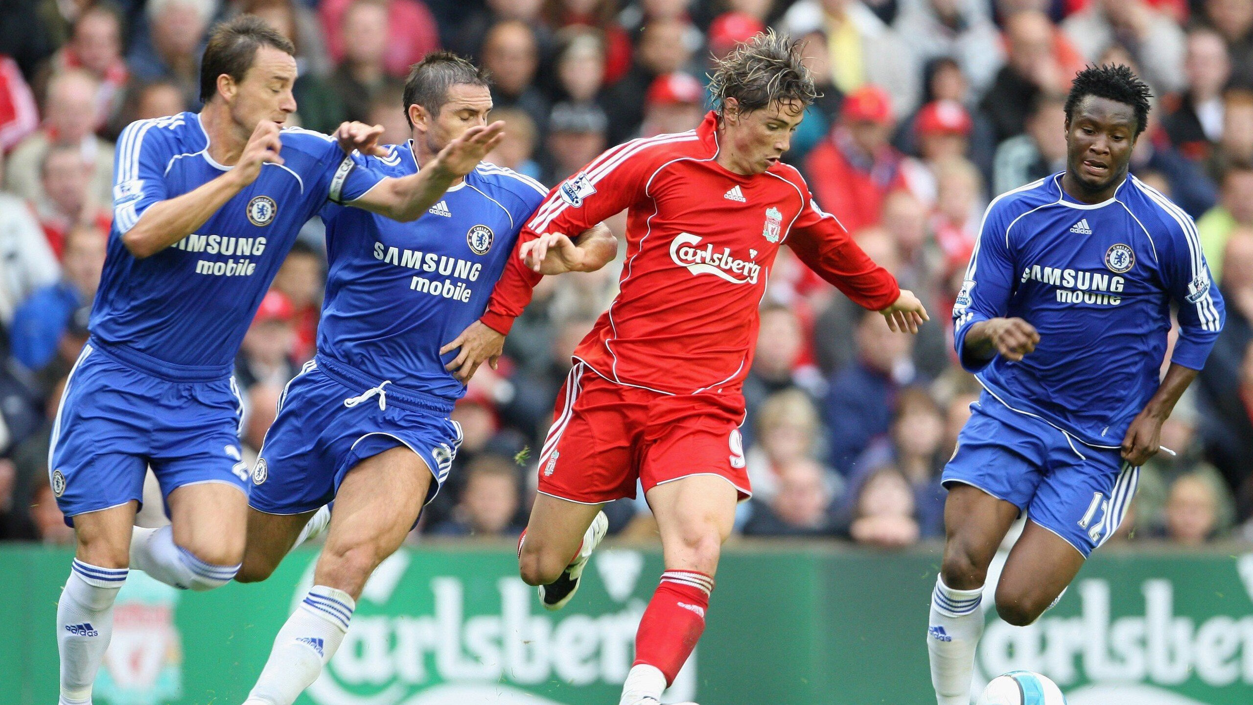 乐鱼体育平台-五大联赛经典对决为何总能制造奇迹，五大联赛都夺冠的球员