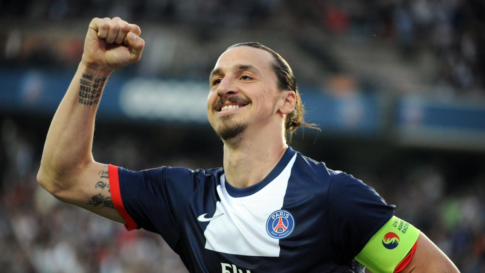 双方均有破门良机，战局胶着